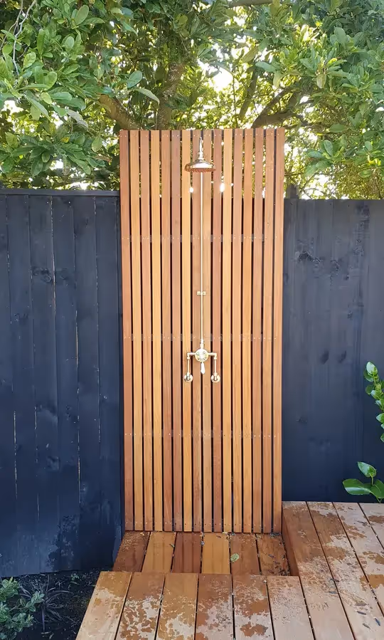 Neptune Classic Shower