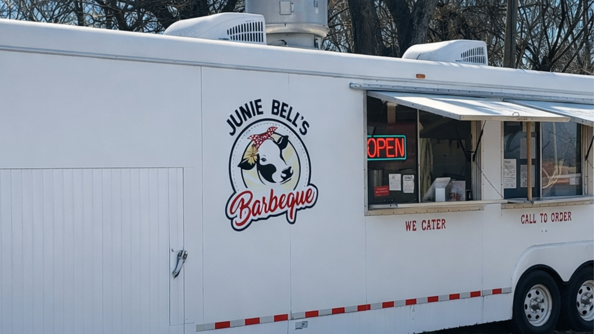 [background image] image of an outdoor eating area (for a food truck)