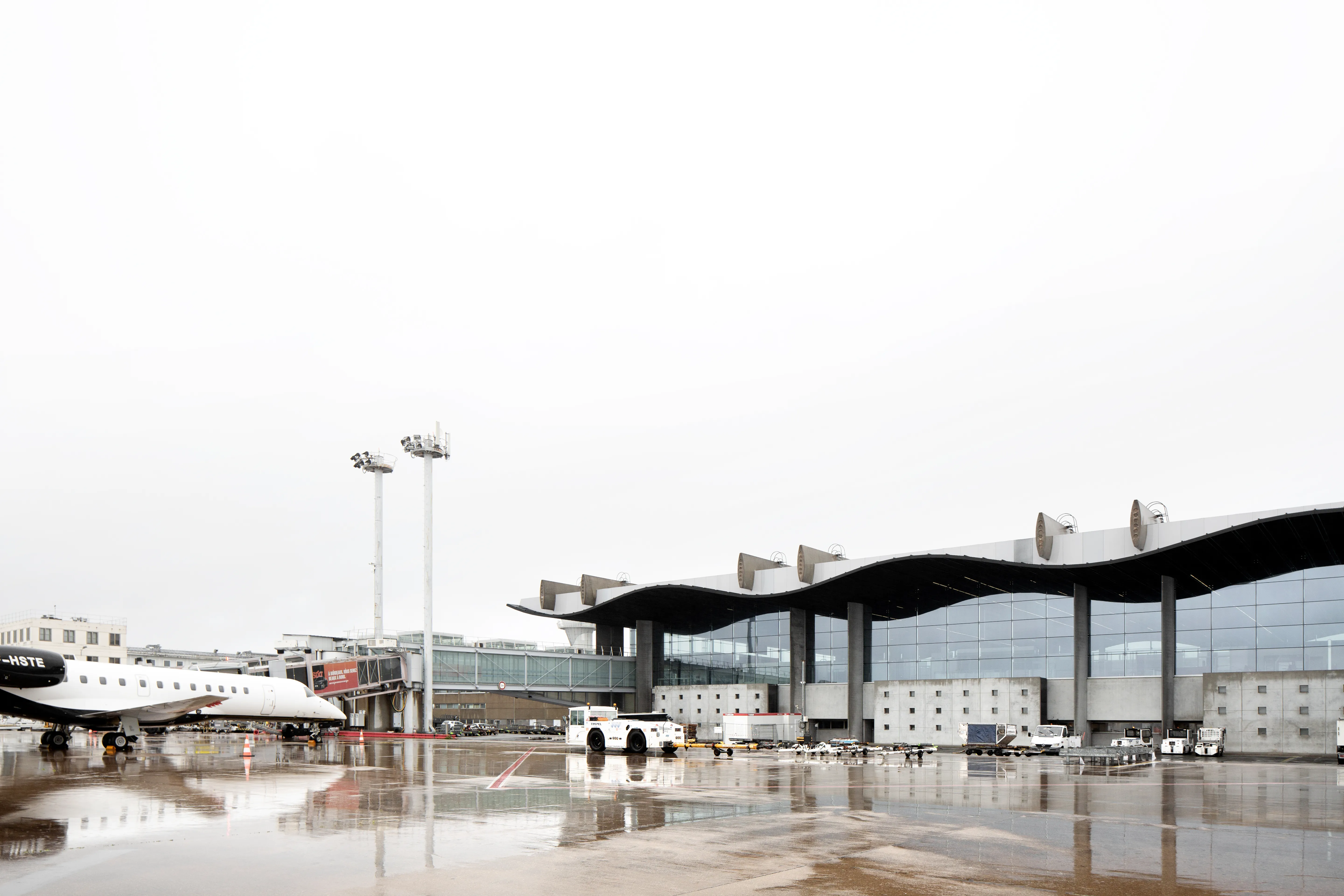 New Stainless Steel and Glazed Facades, Bordeaux International Airport 