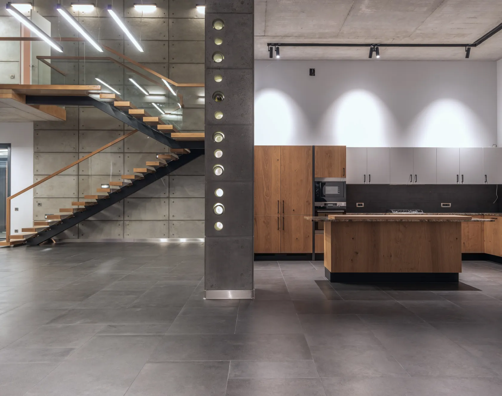 Vartical Accordion Image