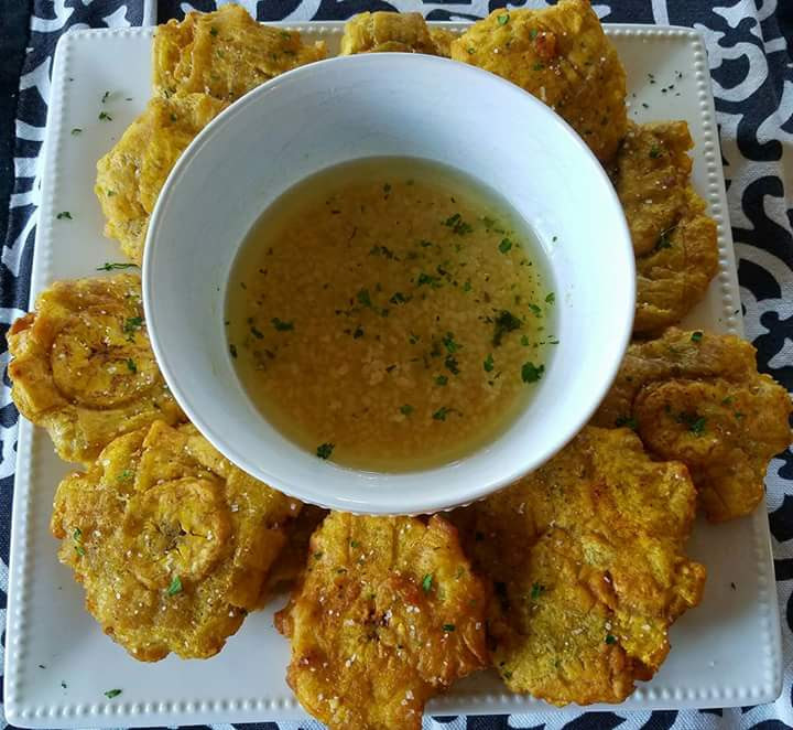 Tostones with garlic mojo dressing