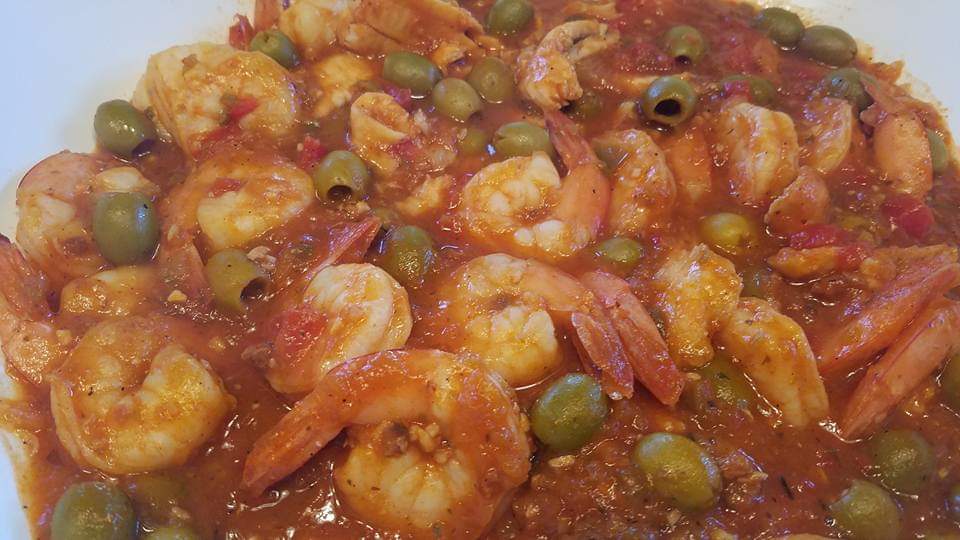 Shrimp criollo stewed with tomatoes,