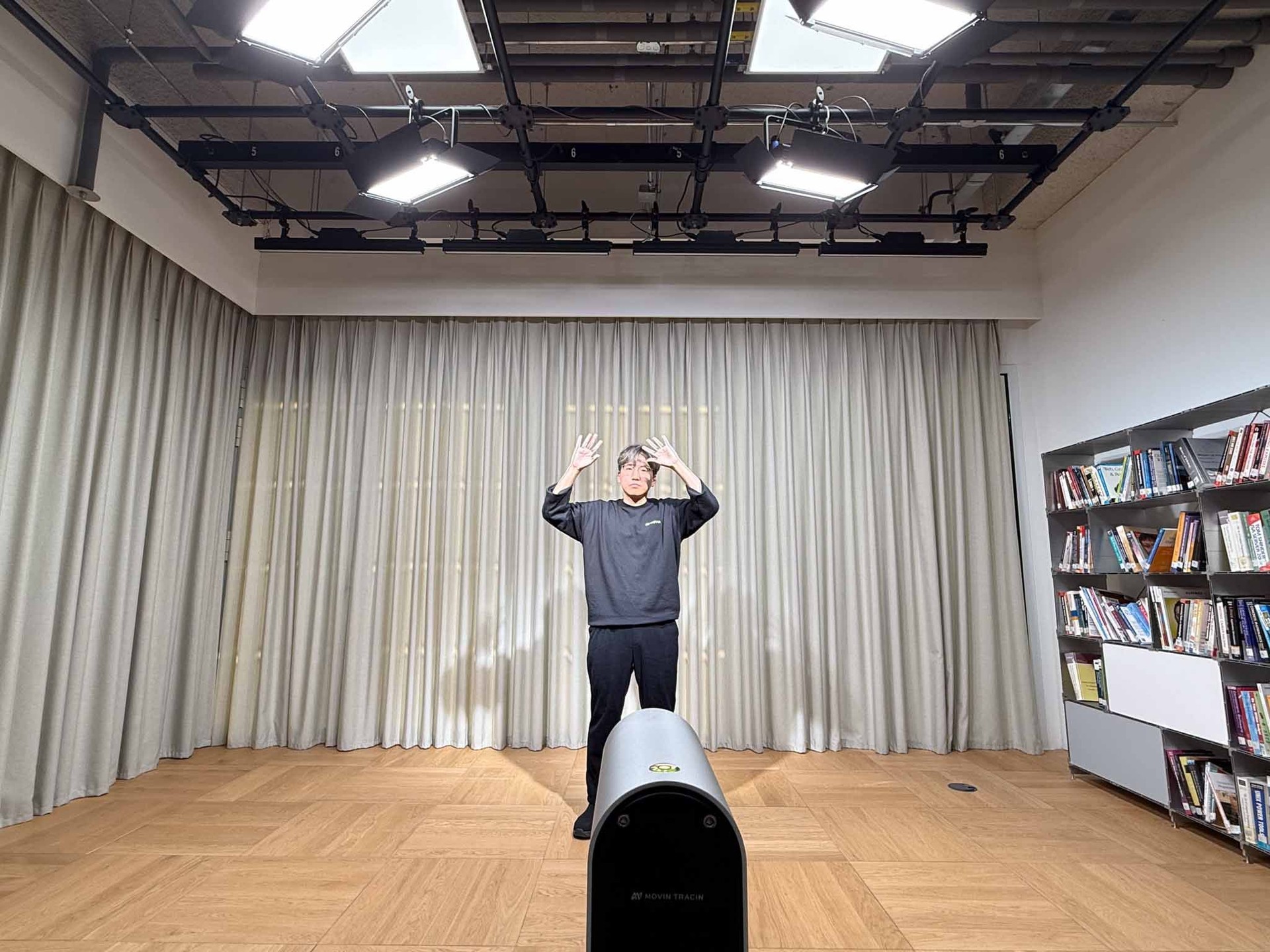 Scenes where intense light causes reflections or glare