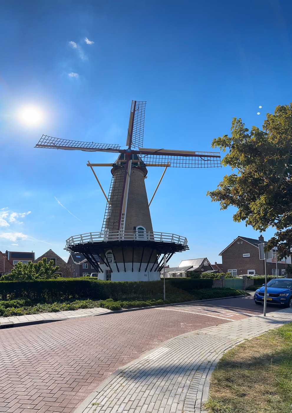 Traditionelle Windmühle in Zeeland als Ausflugsmotiv für Domburg