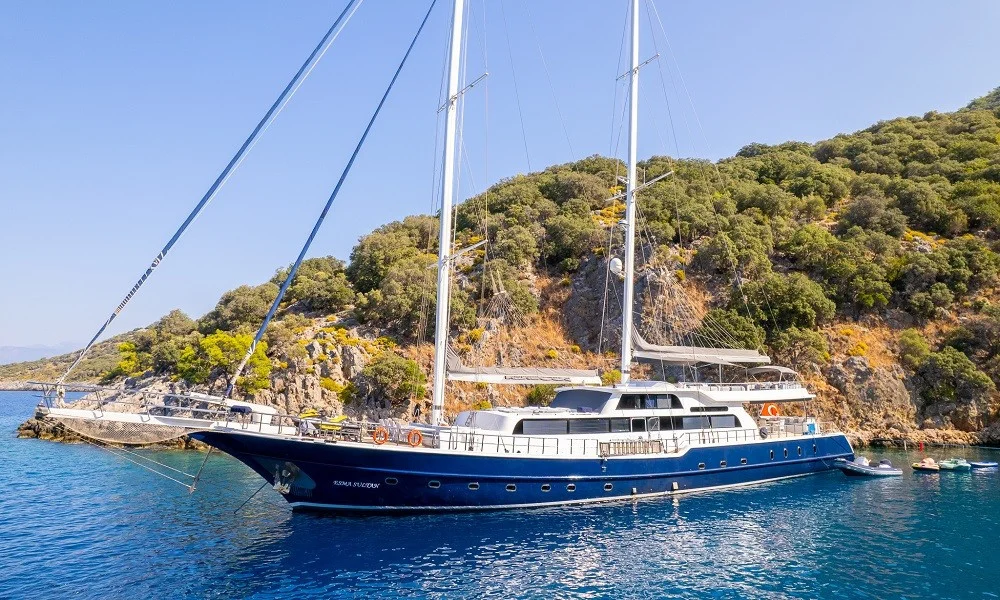 Esma Sultan deck, Bodrum yacht charter.