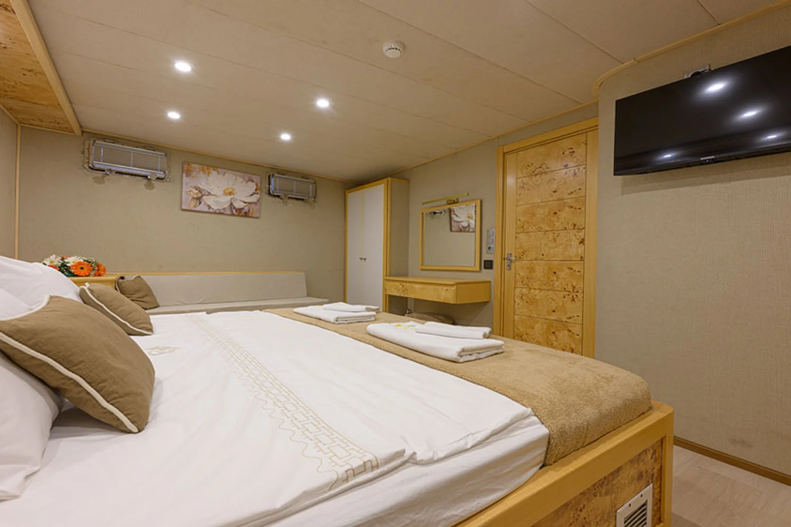 Belgin Sultan gallery image 2, Bodrum yacht charter.