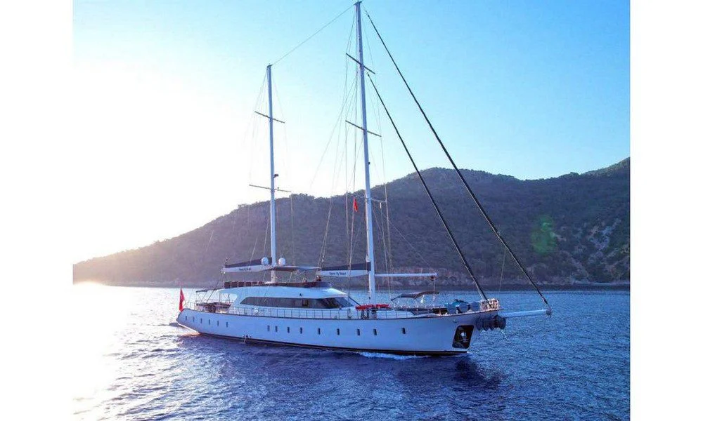 Queen of Makri on the water, Bodrum yacht charter.