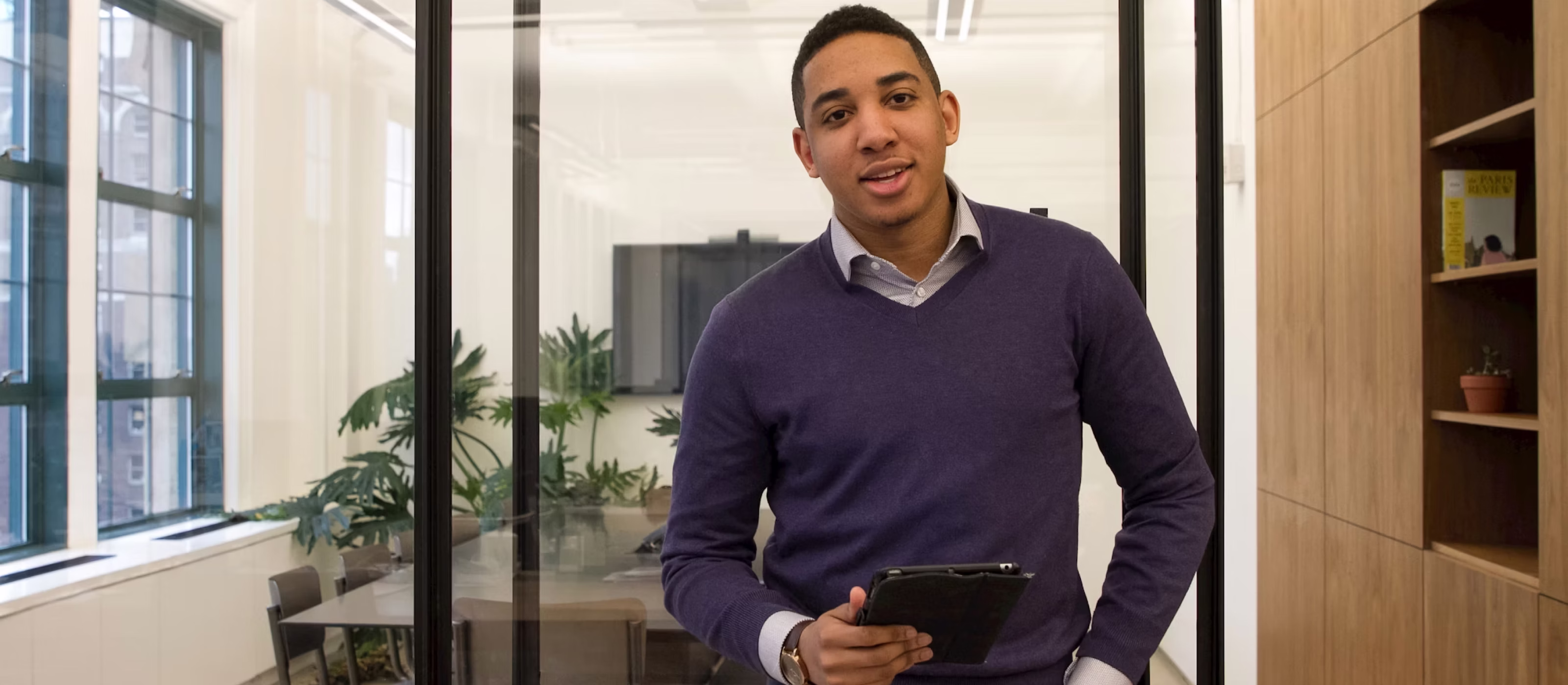 Zendro-office-background-image