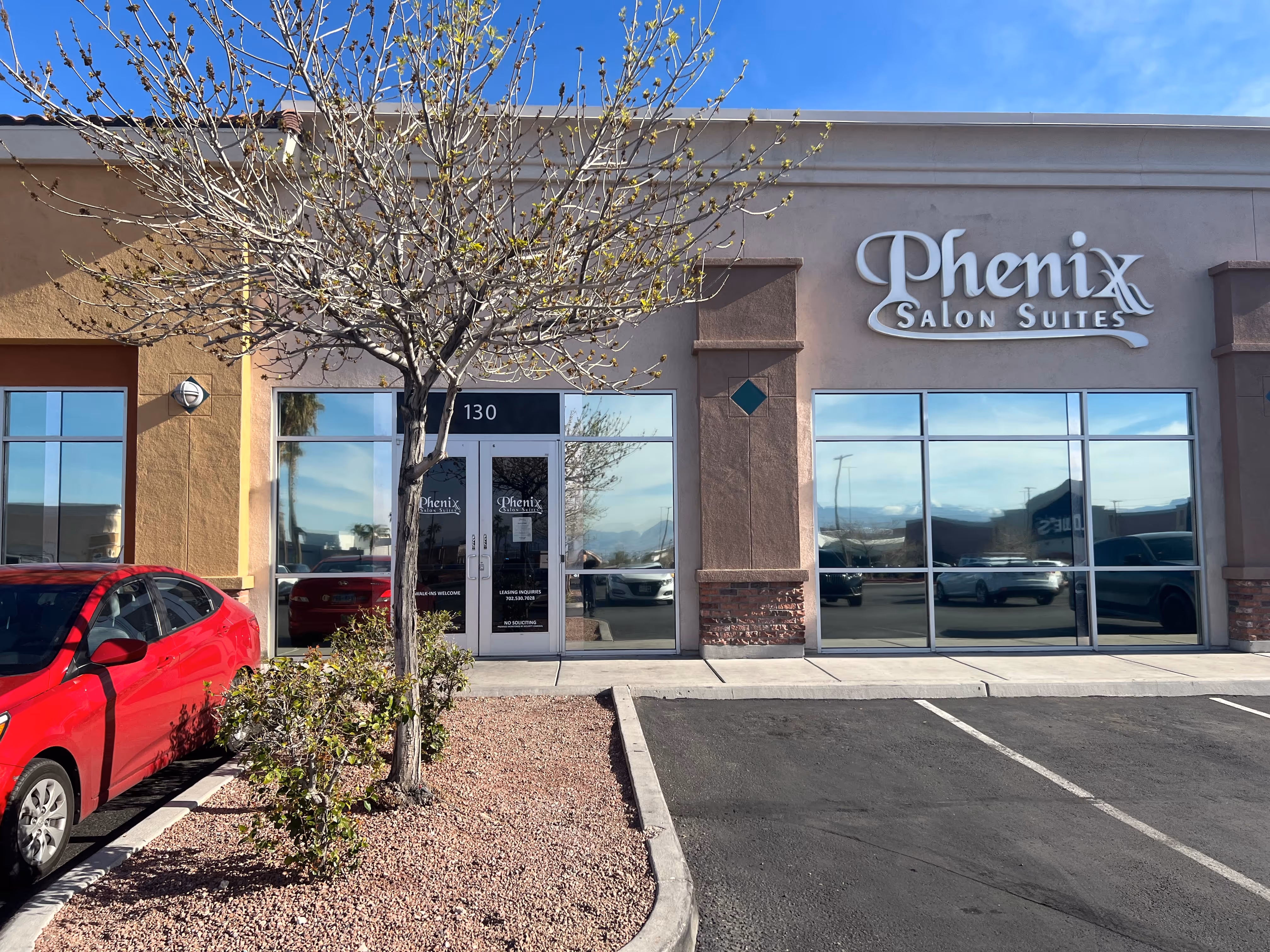 LiveWell21 medical club interior