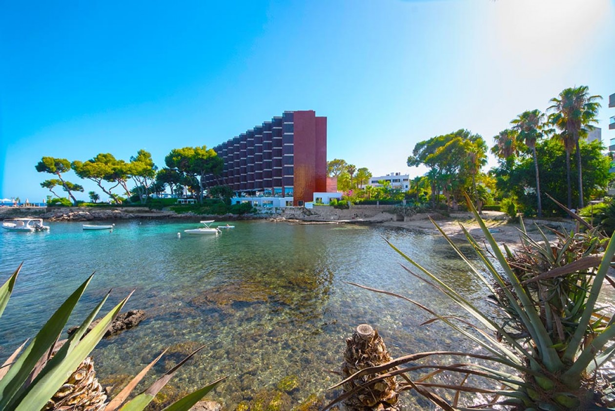 Wunderschönes Apartment in Erster Meereslinie in Illetas