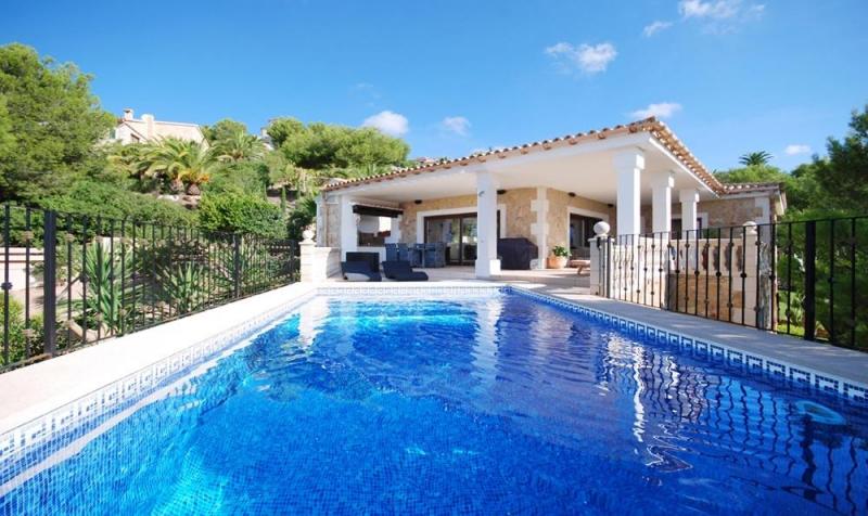 Luxusvilla mit traumhaftem Meerblick in Costa de la Calma, Mallorca