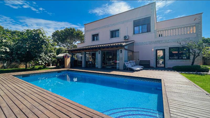 Mediterrane Luxusvilla nahe dem exklusiven Port Adriano