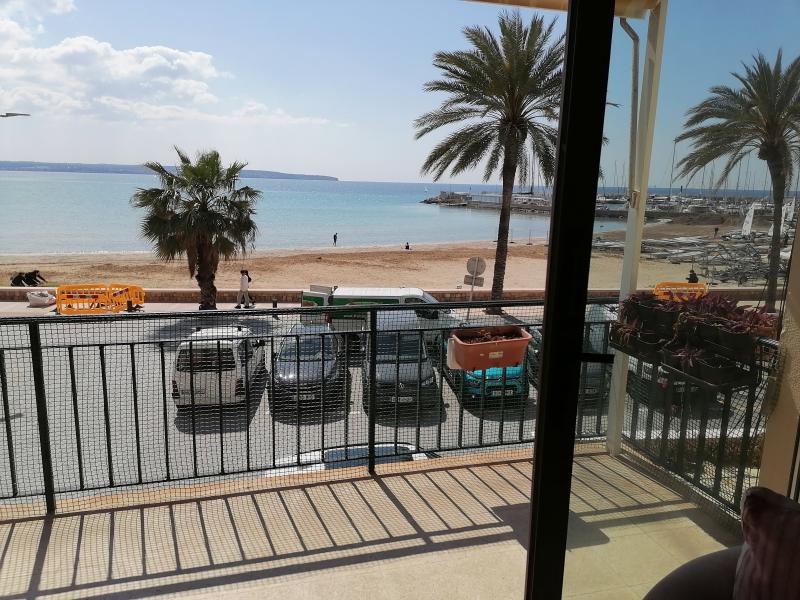 Wohnung zu Miete mit Panoramablick auf das Meer