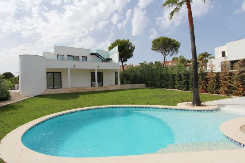 Wunderschönes Haus im modernen Baustil in Santa Ponsa