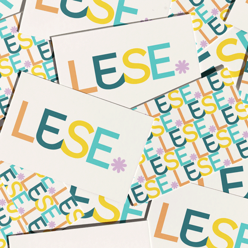 En gif med bilder av Stiftelsen LESE´s visuelle identitet