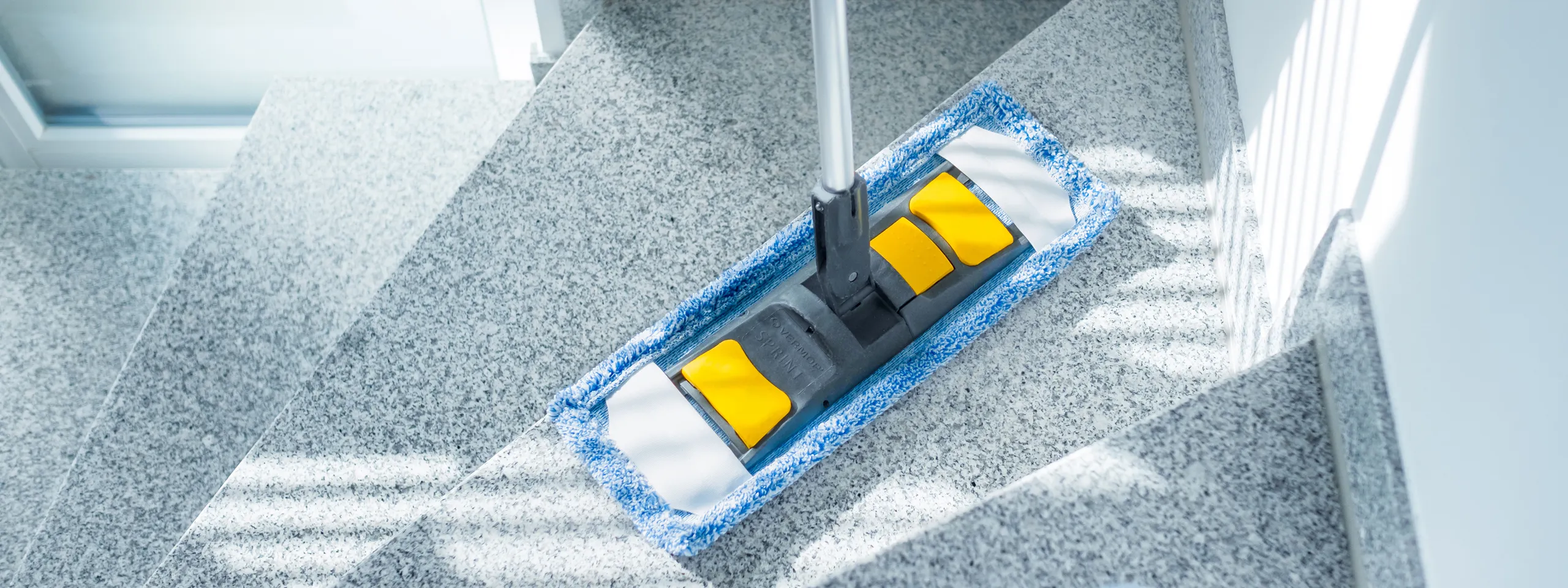 Gebäudereiniger/  Reinigungskraft (m/w/d)