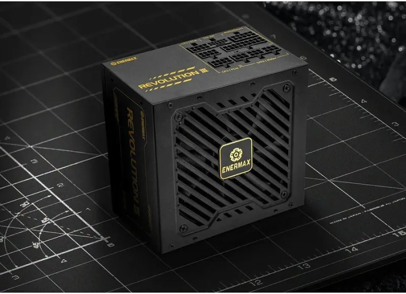 REVOLUTION III alimentation  modulaire 750 watt - image 4