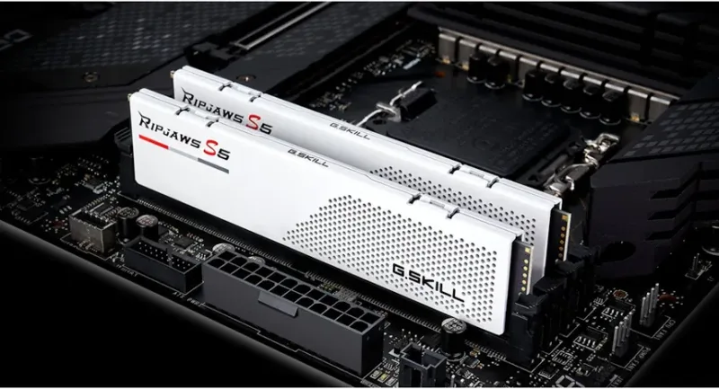 G.Skill 64 Go Kit 2x32Go DDR5 5600 MHz - vue 3