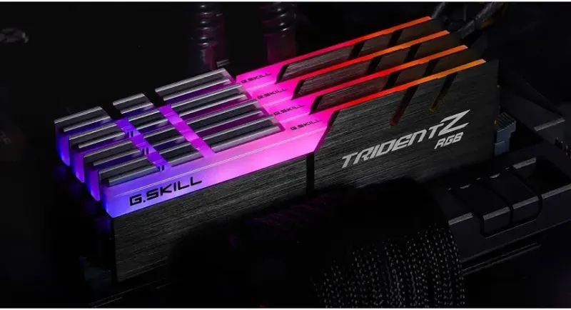 G.Skill Trident Z RGB 32 Go Kit 4x8Go DDR4 3200 MHz - vue 3