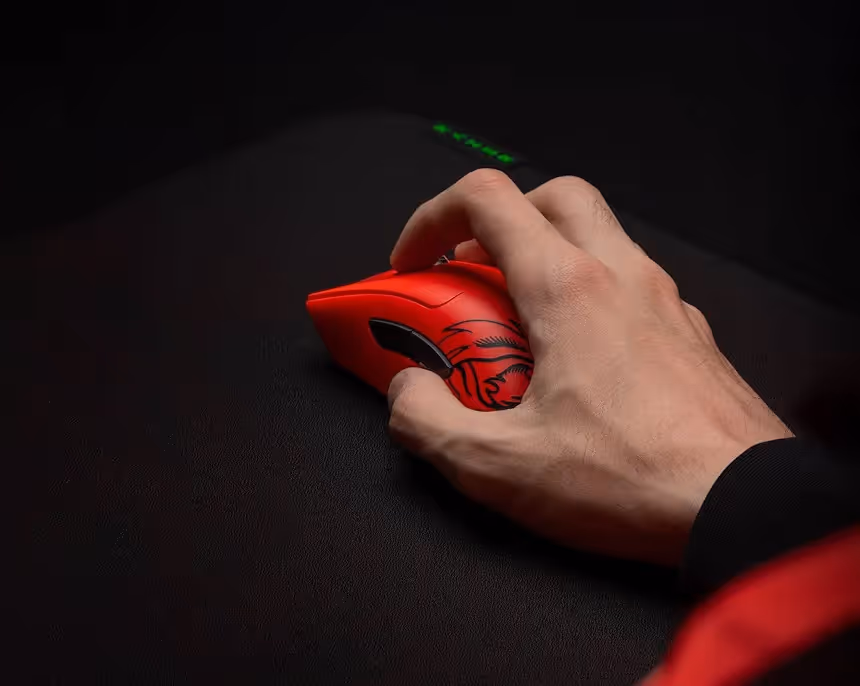 Razer DeathAdder V3 Pro Rouge - vue 3