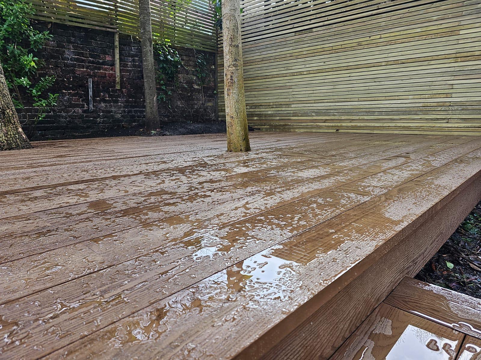 Composite decking and slatted fence installed in Tooting Bec SW17