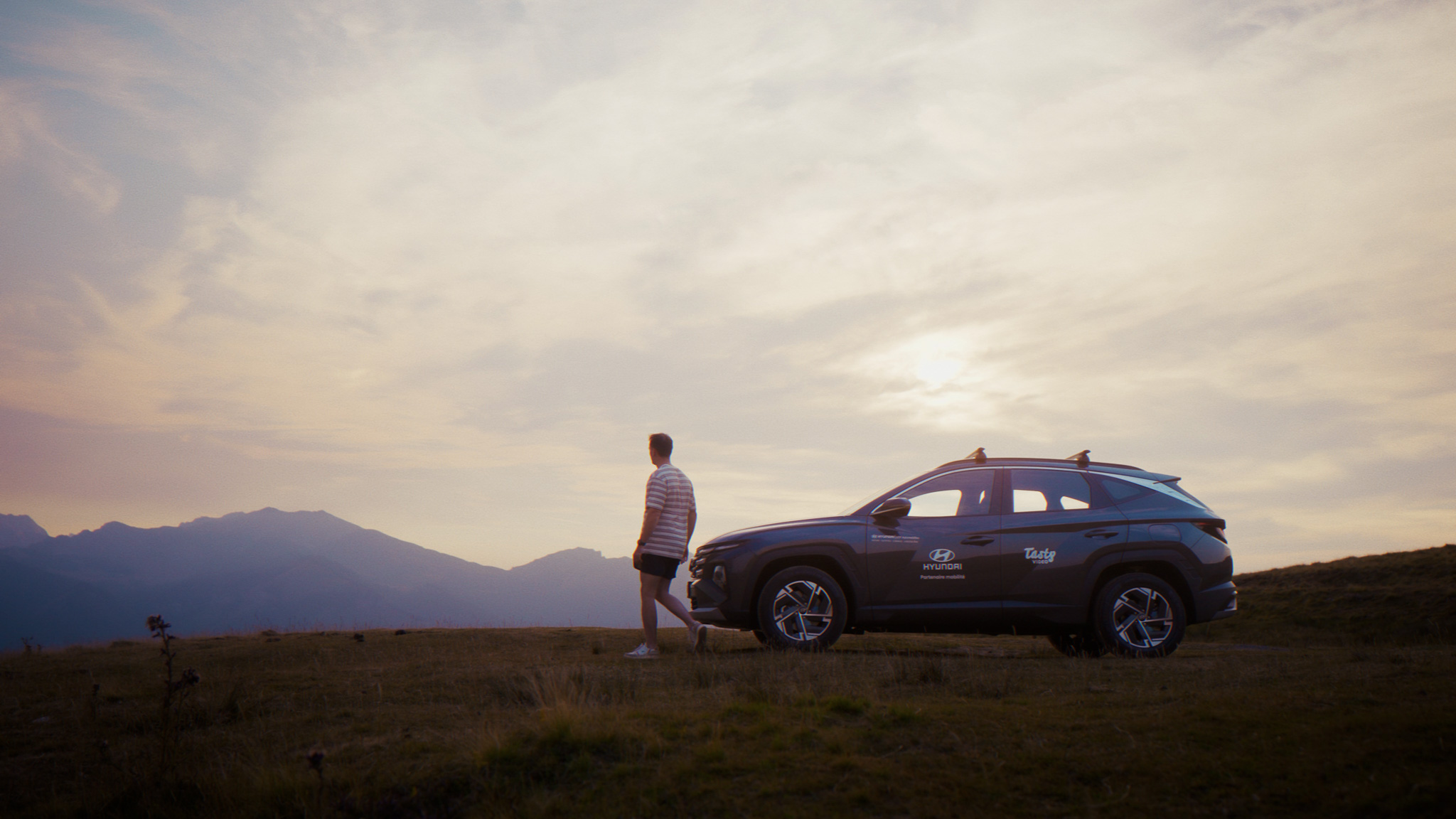 voiture sur montagne