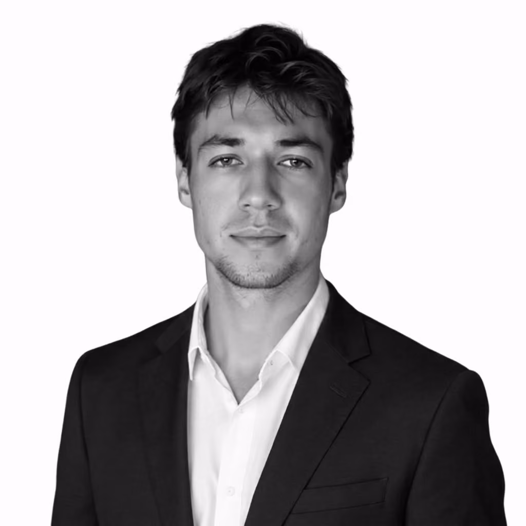 León Thompson-Salazar, Head of Investor Relations at Vesselbridge Capital