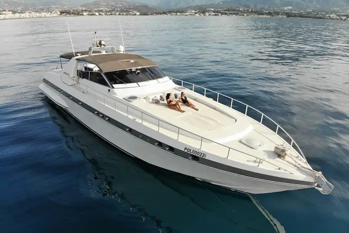 Yate Mangusta 80