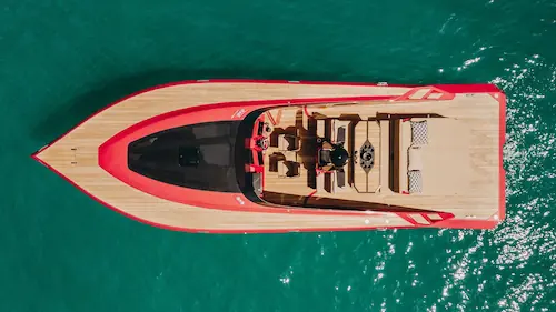 Lancha Say 42 cubierta