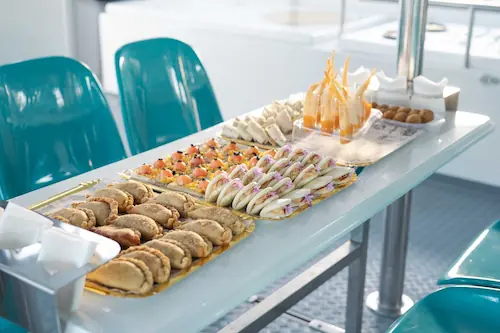 Barco turístico en Fuengirola catering