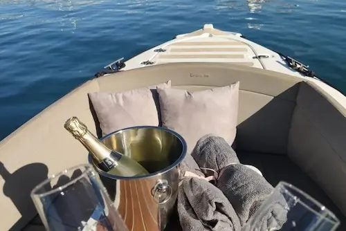 Lancha Contenta proa