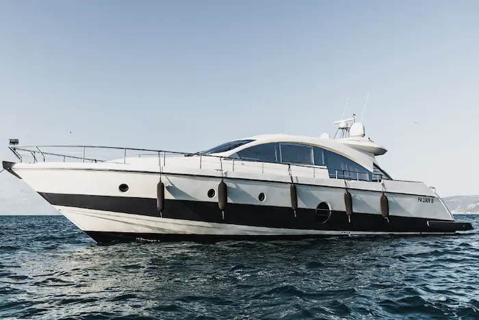 Lancha Aicon 72 HT Forever