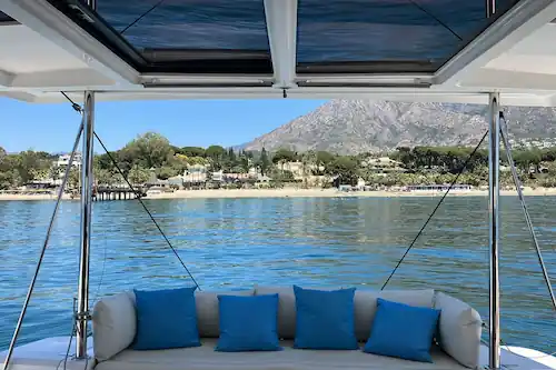 Catamarán Bali 4.0 Nereus popa