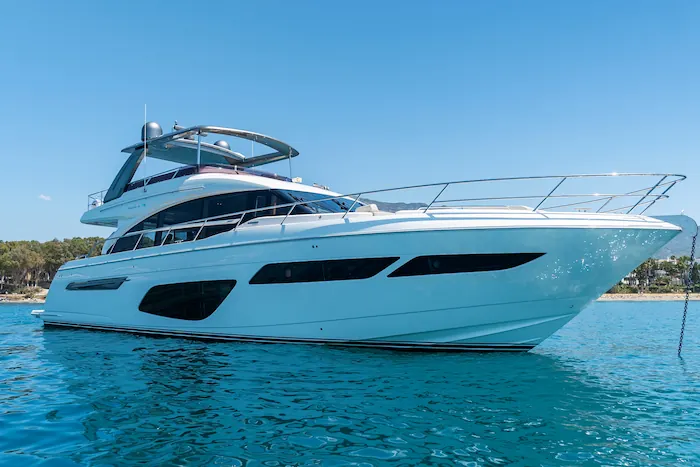 Yate Princess F70 Amante