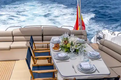 Lancha Sunseeker 72 The Office cubierta