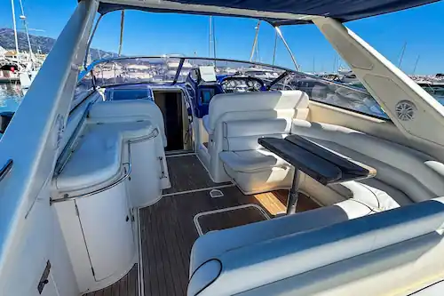 Lancha Sunseeker Mustique 42 popa
