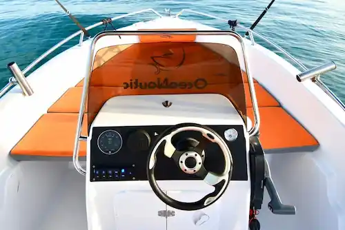 Lancha Voraz I timón