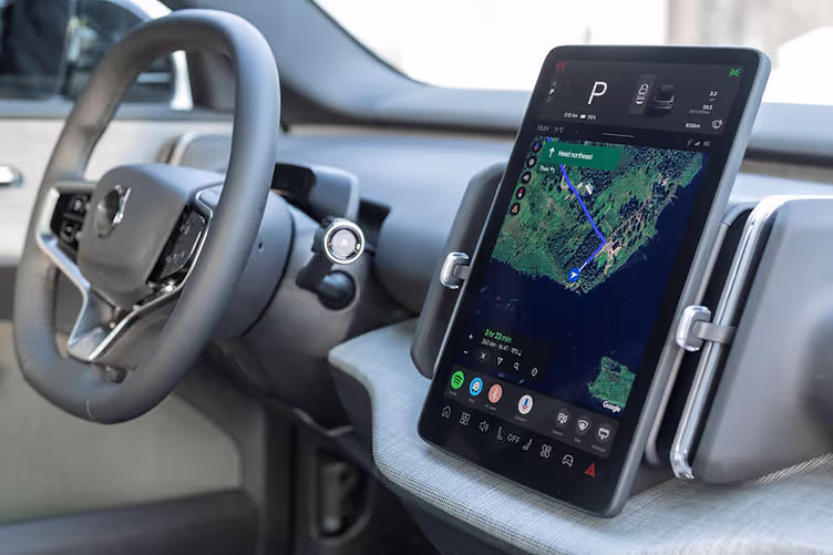 Volvo EX30 Cross Country infotainment