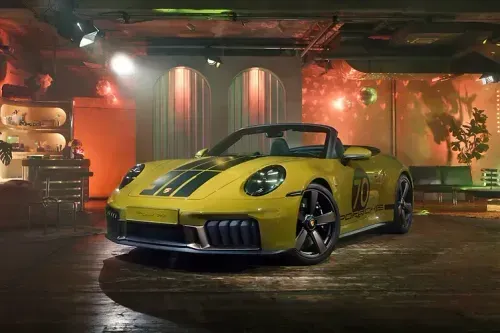 The 911 Spirit 70 is the latest addition to Porsche's Heritage Design Series, and is based on the hybrid 911 GTS Cabriolet