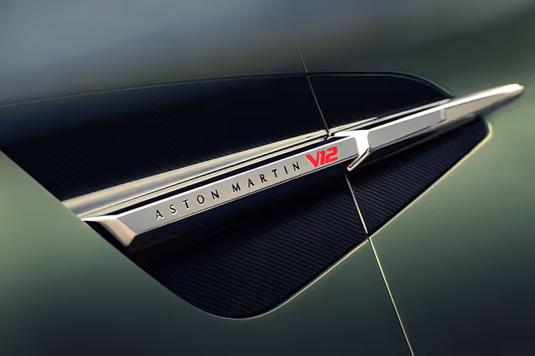 2025 Aston Martin Vanquish Volante - trim detail