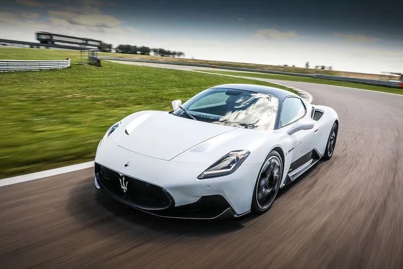 Lightning Doesn’t Strike Twice: MC20 Breaks Records as Maserati Cancels Folgore