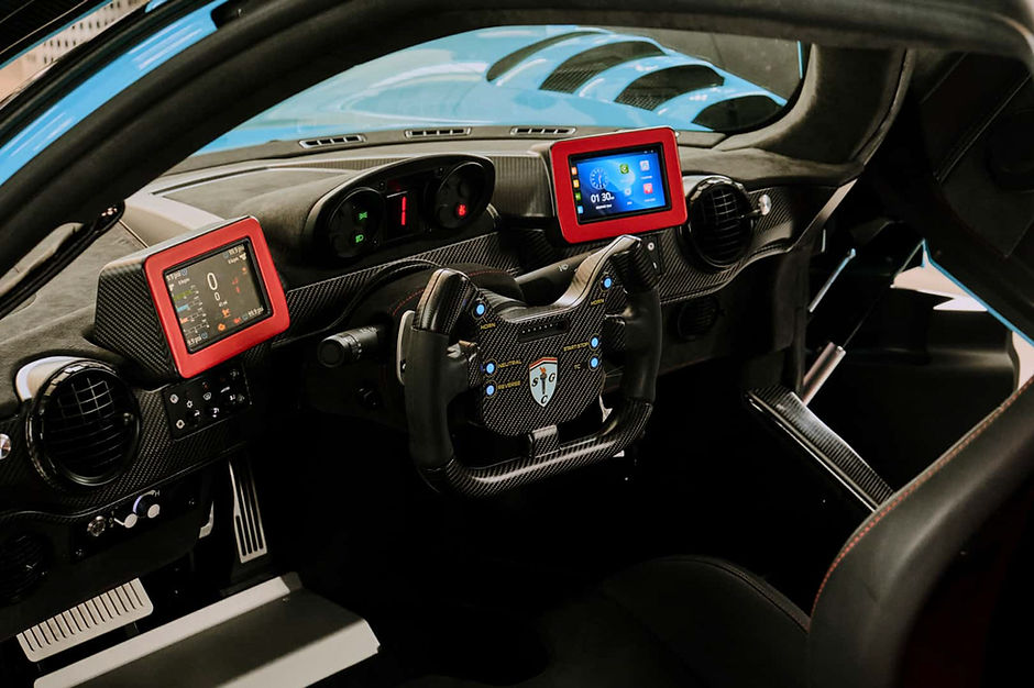 Scuderia Cameron Glickenhaus SCG007S Road Car - dashboard