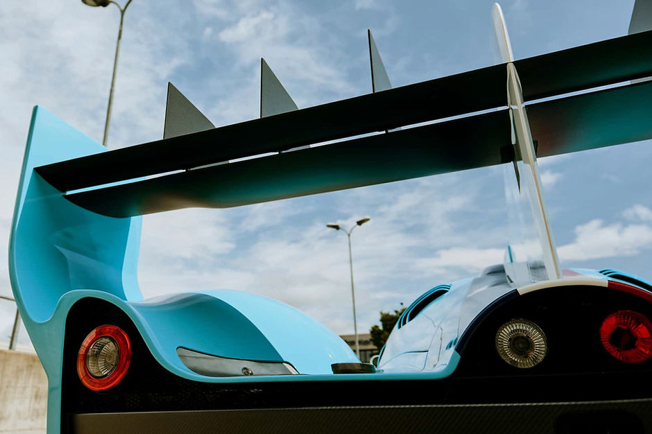 Scuderia Cameron Glickenhaus SCG007S Road Car - rear wing and lights