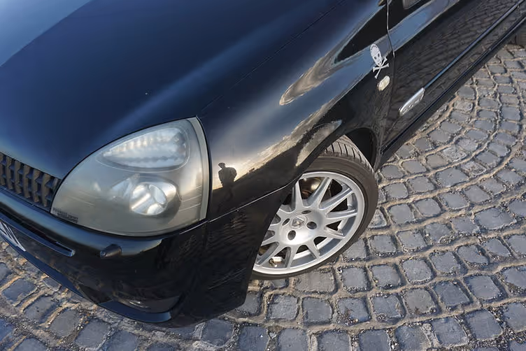 Black Gold Clio 182