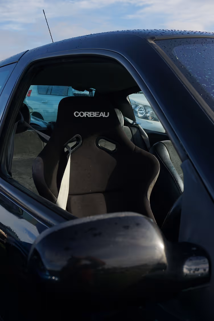 clio 182 black gold