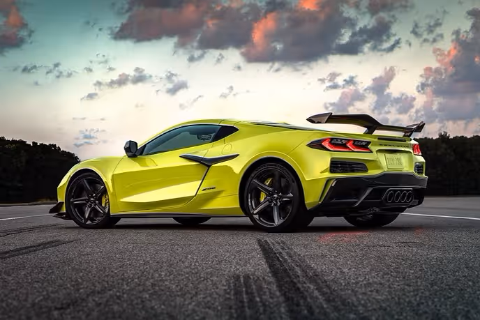 Corvette Z06 Arrives in the UK: Mid-Engined Track Car Targets 911 GT3
