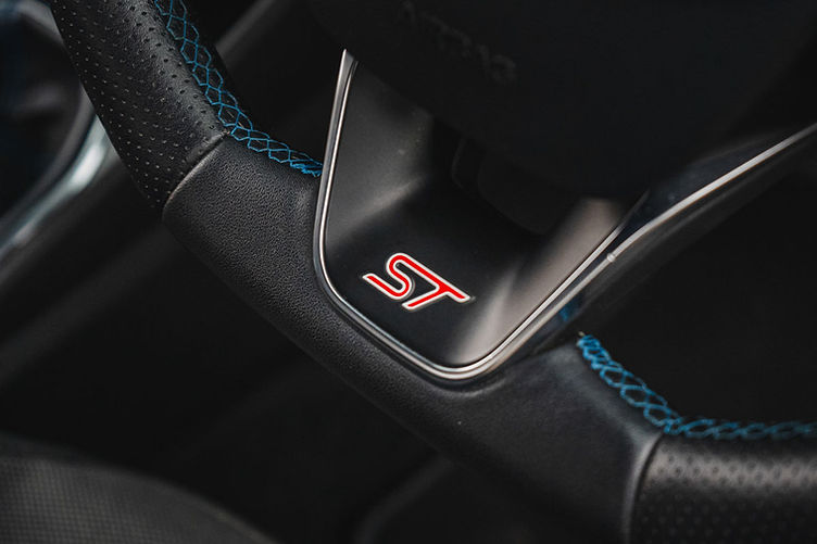 Ford Fiesta ST Mk8 - steering wheel detail