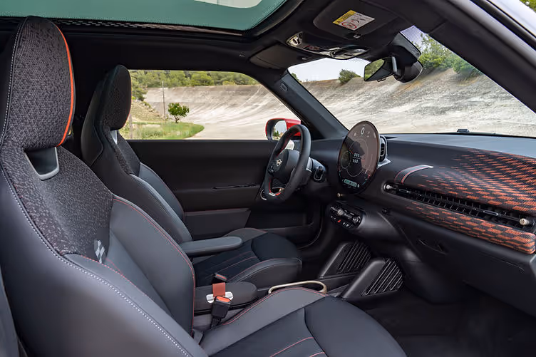 MINI E-JCW interior