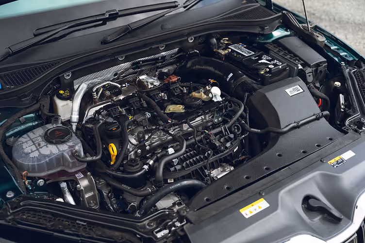 Skoda Superb Sleeper Edition engine bay