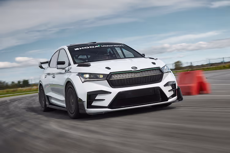 Škoda Enyaq RS Race
